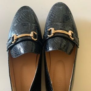 Like-new loafers